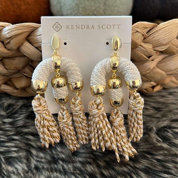 NWT Kendra Scott Drop Earrings - Picture 1 of 7